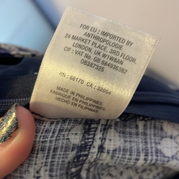 Anthropologie Elevenses Floral Medallion Design Shorts Navy size 8 - Picture 10 of 17